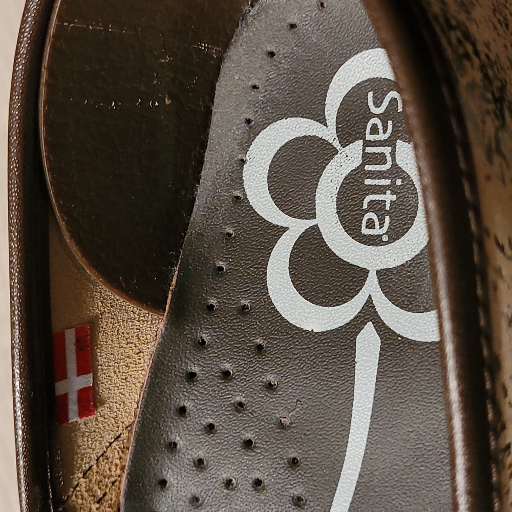 Clogs - Picture 3 of 8